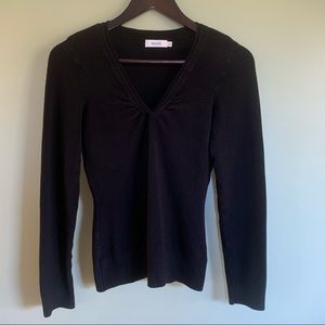 Ricki's V-neck Sweater, Small